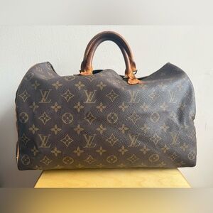 Louis Vuitton Speedy 35